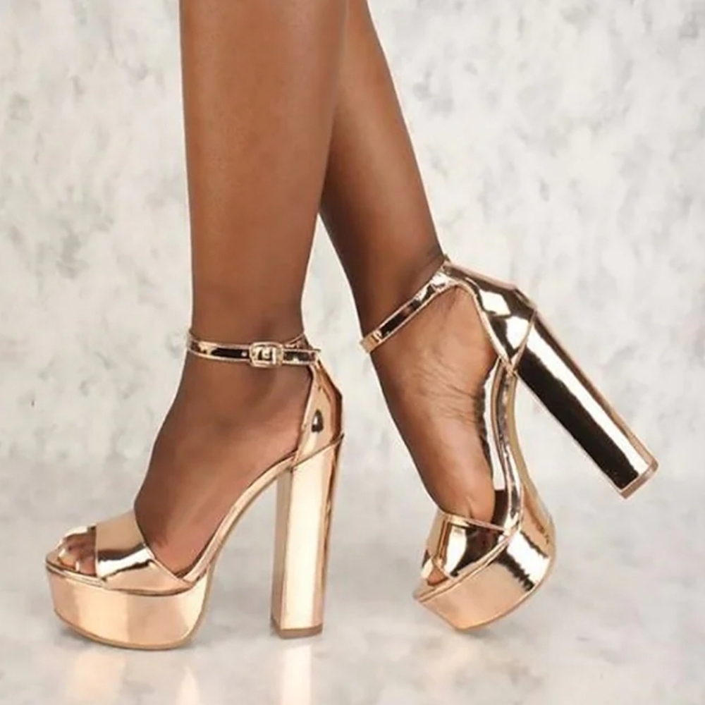 Heels - Picture 3 of 3